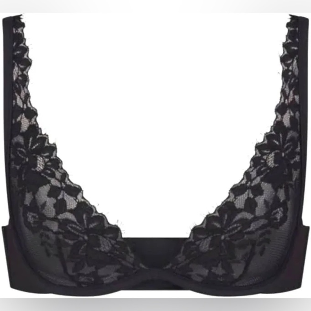 NWT SKIMS Black Lace Unlined Plunge Bra 34B